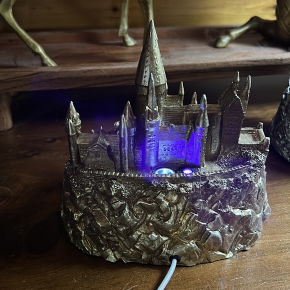 Pottery Barn Teen Harry Potter Hogwarts Castle Night Sky Projector with Hedwig🦉 - Picture 9 of 13